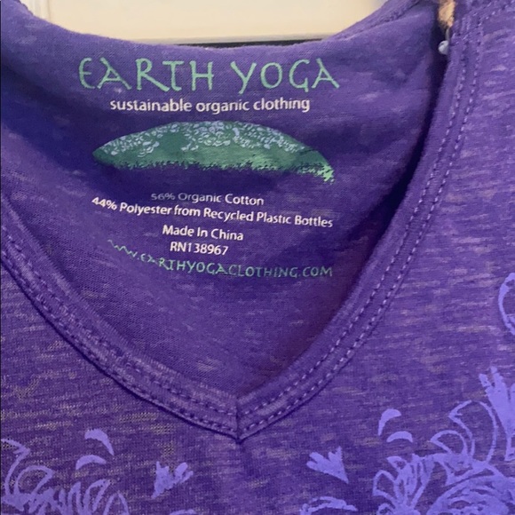 Large Earth Yoga long sleeve - Picture 2 of 4